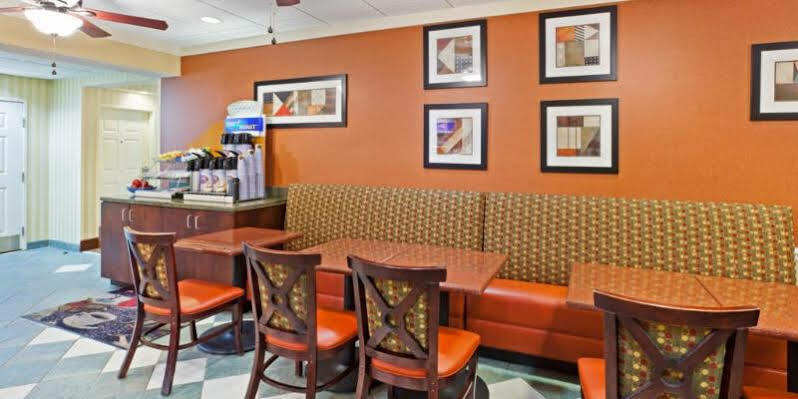 Holiday Inn Express Hotel & Suites Alcoa Knoxville Airport By Ihg Exterior photo